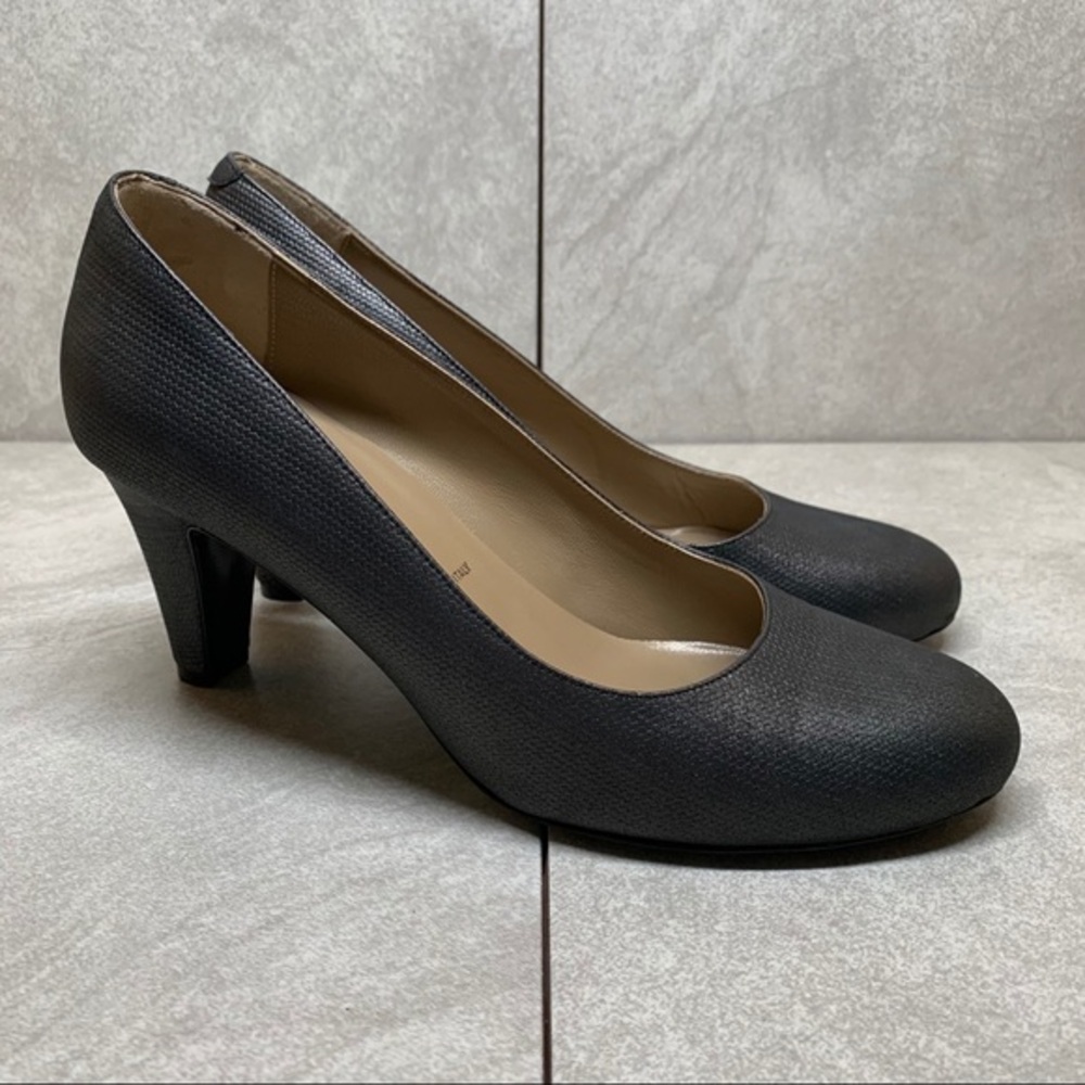 Bruno Magli charcoal embossed shoes pumps 39